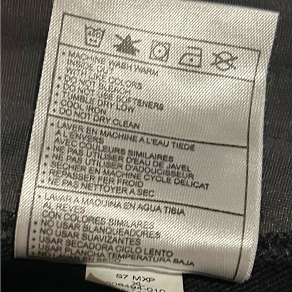 Nike ACG Black Jacket - Picture 8 of 14